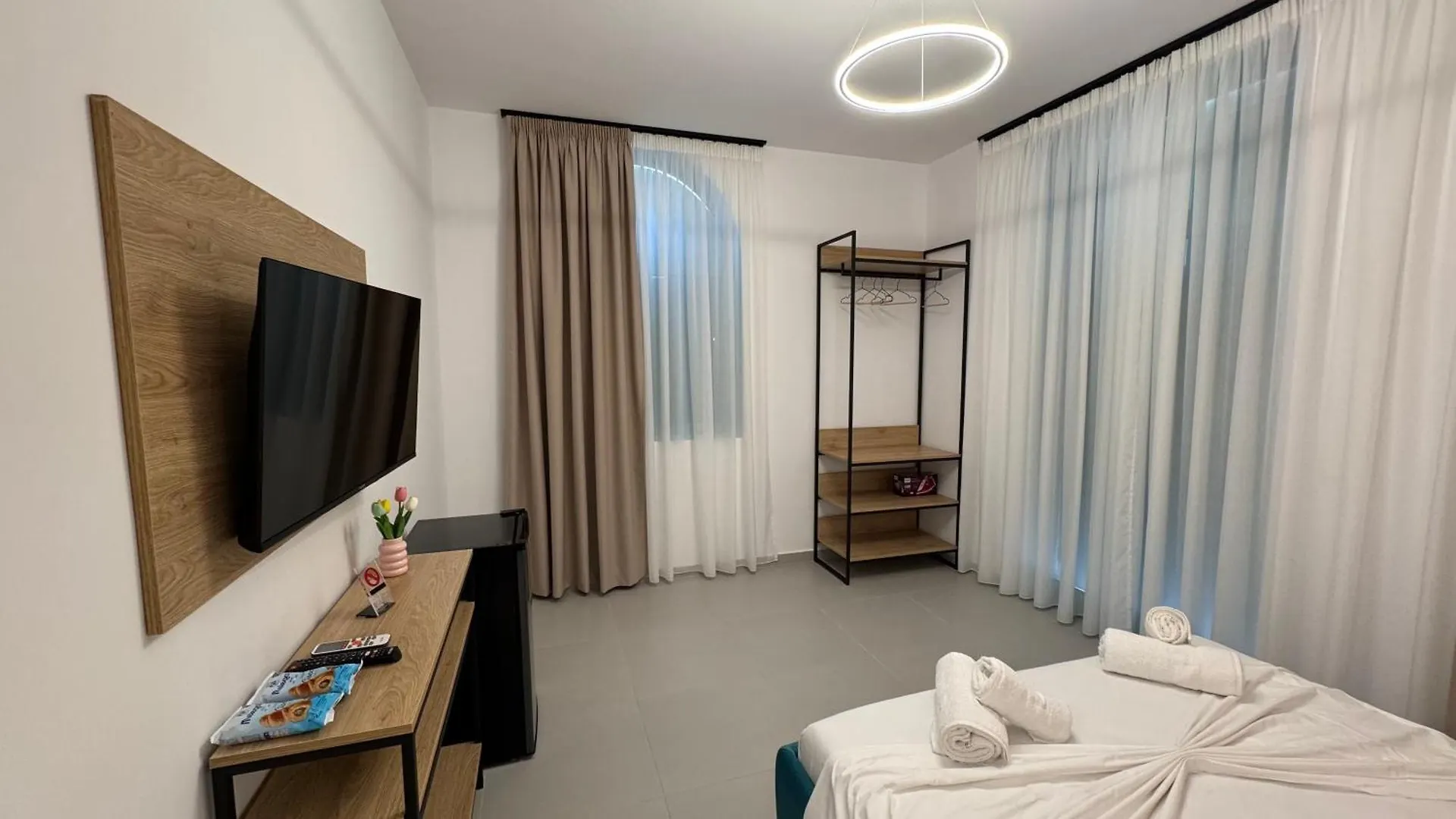 דרמי Krist Room 0*,  אלבניה